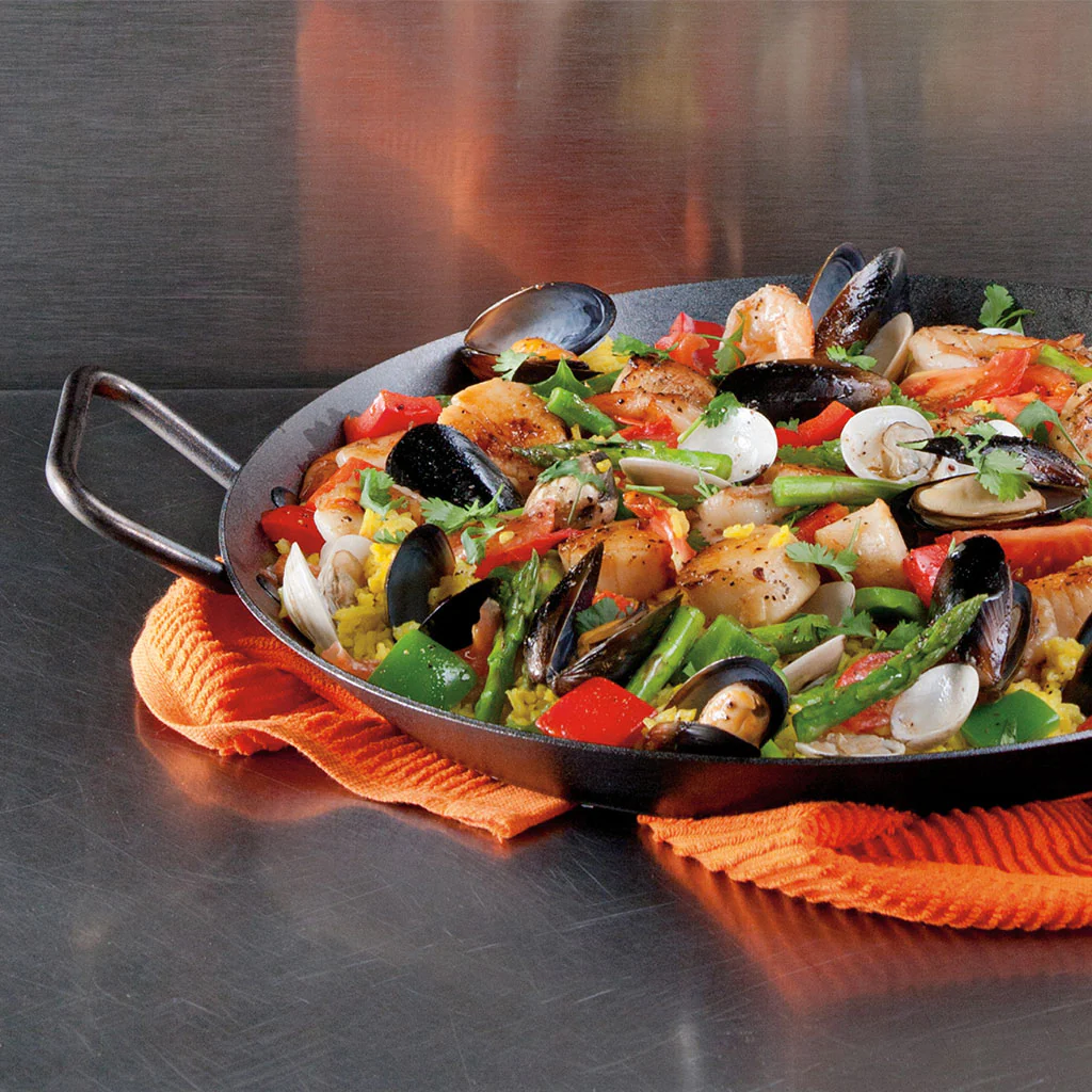 Sartén tipo paellera de acero carbono curado Lodge - Imagen 4