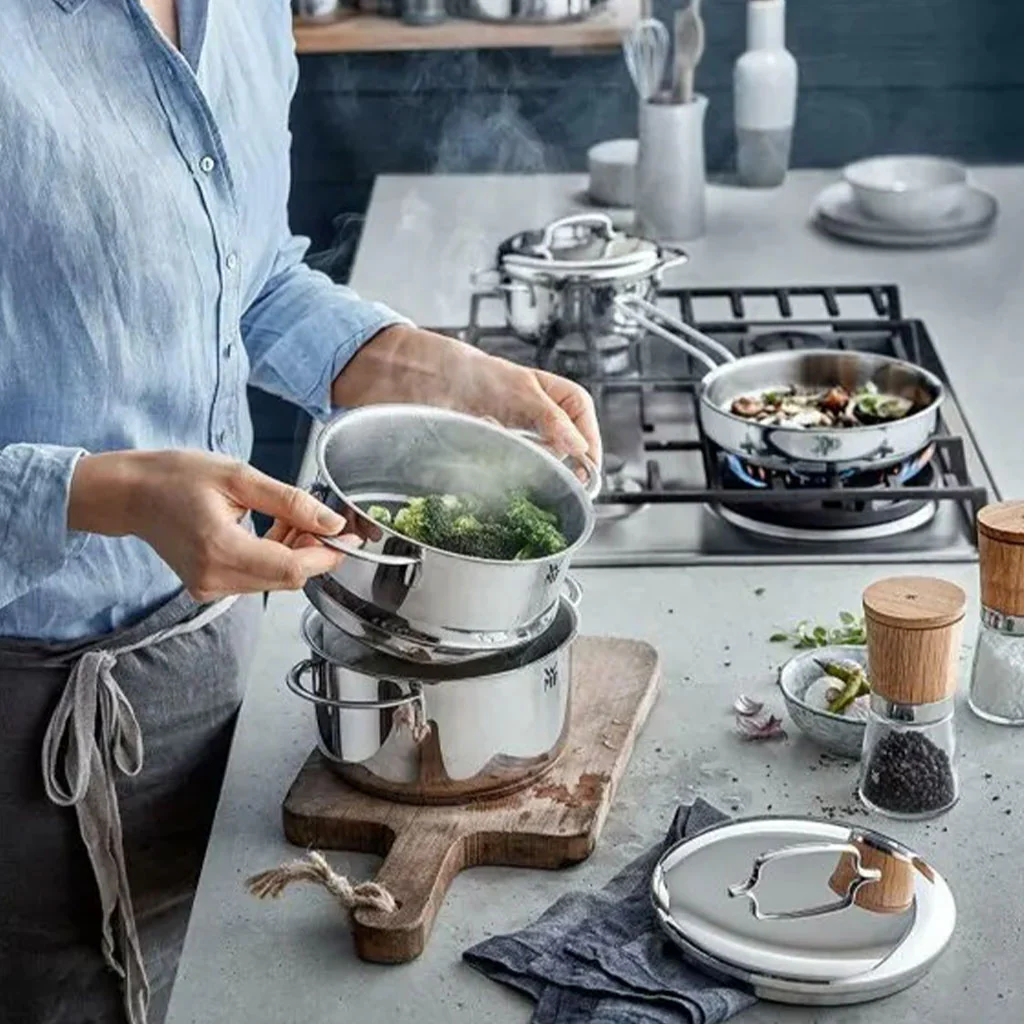 Cacerola baja antiadherente Mini con exterior inox 18 cm WMF - Imagen 7