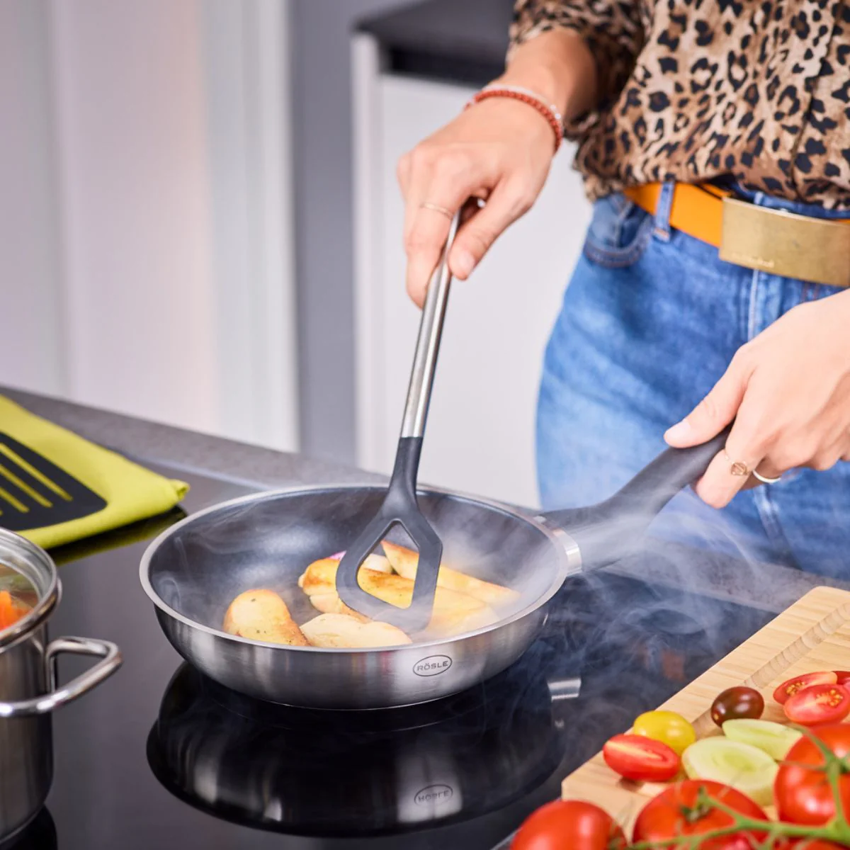 Cuchara con agujero de nailon con mango de inox Basic Line Rösle - Imagen 6