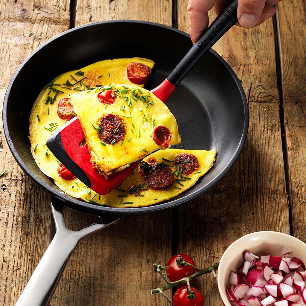 Espátula rasera ranurada Bi Revolution de Le Creuset - Imagen 4