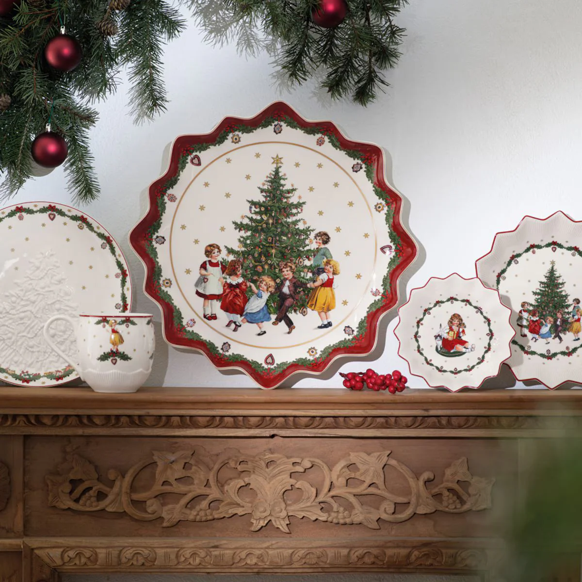 Fuente grande de Navidad de porcelana para servir Toy's Fantasy Villeroy & Boch - Imagen 9