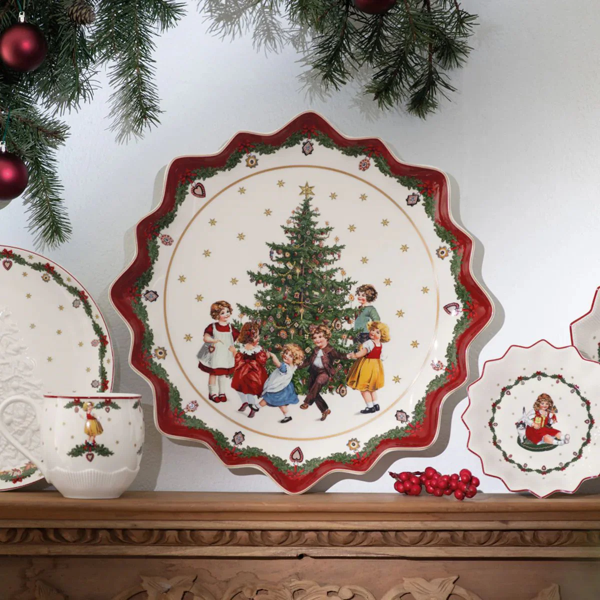 Fuente grande de Navidad de porcelana para servir Toy's Fantasy Villeroy & Boch - Imagen 8