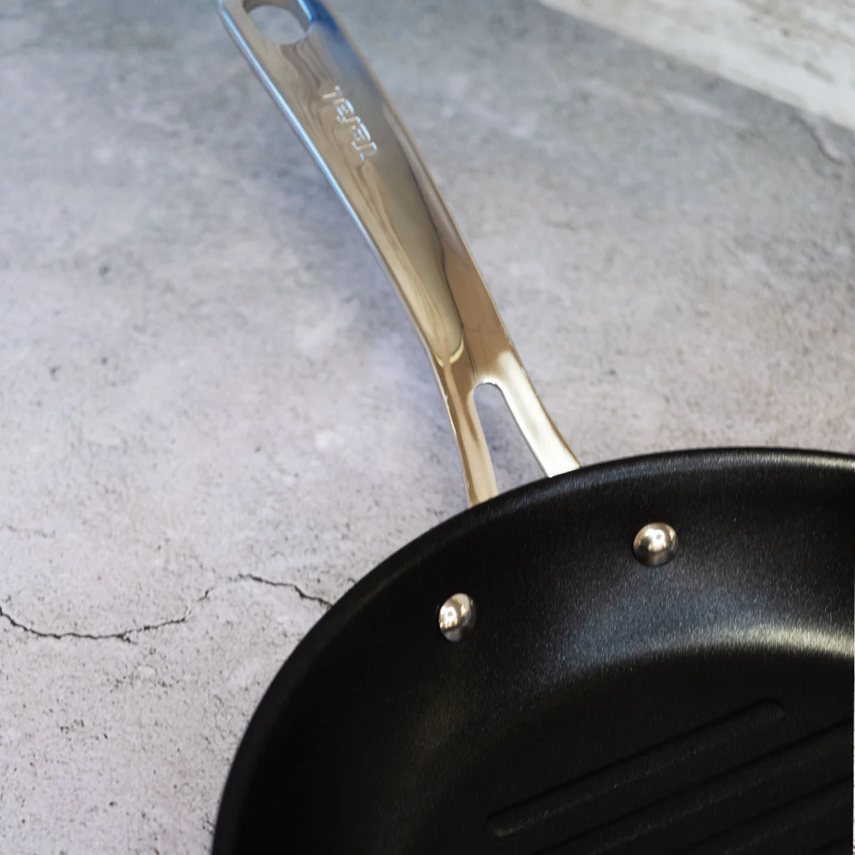 Sartén grill Perfect Resist Titanium mango inox Tefal - Imagen 8