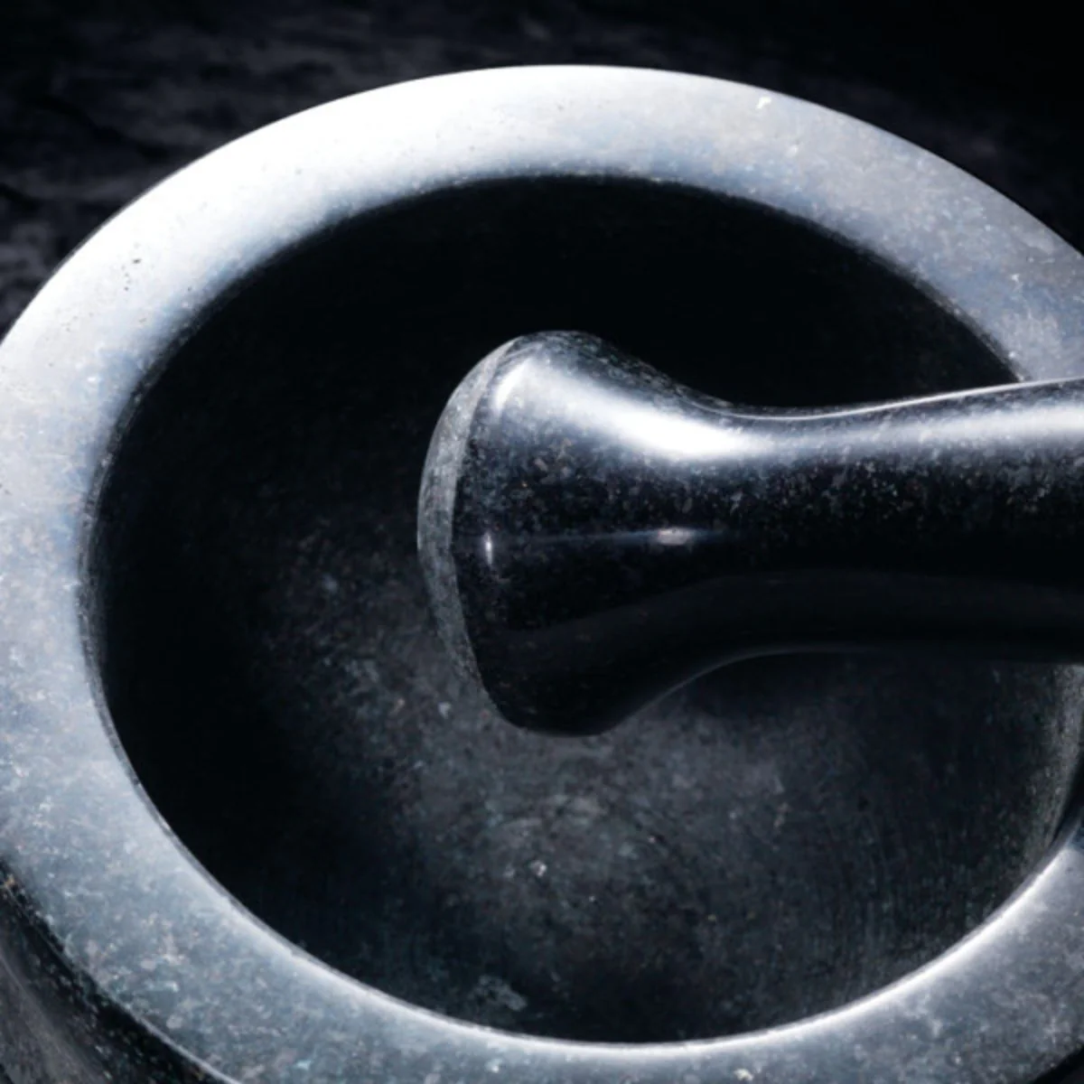 Mortero con mano granito Cole&Mason - Imagen 9