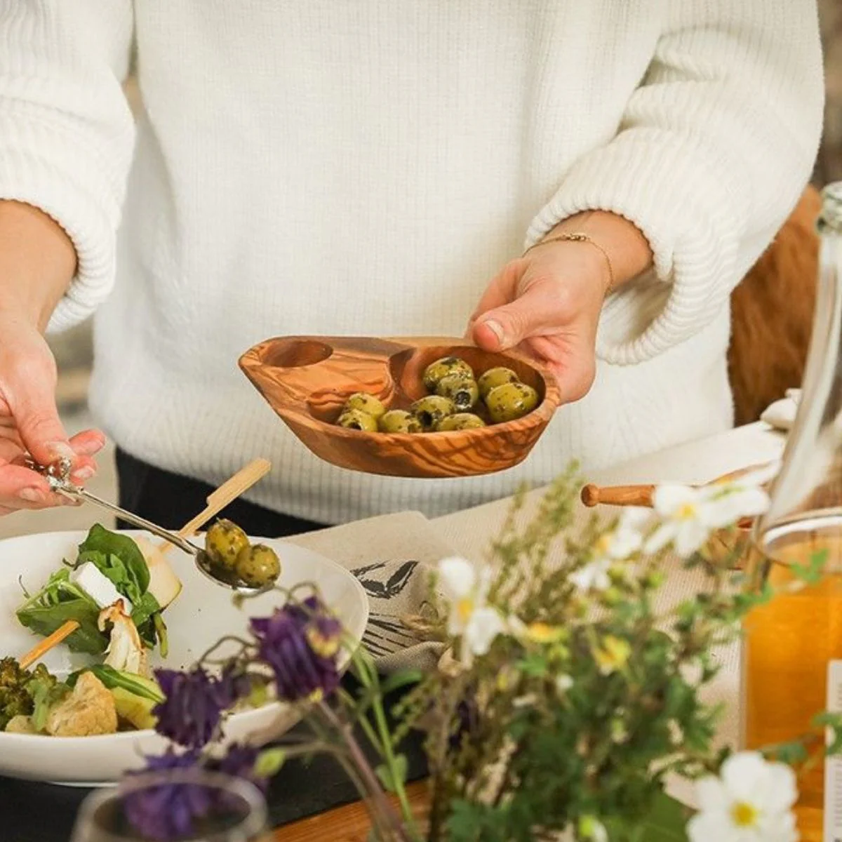 Plato para aceitunas de madera de olivo Selbrae