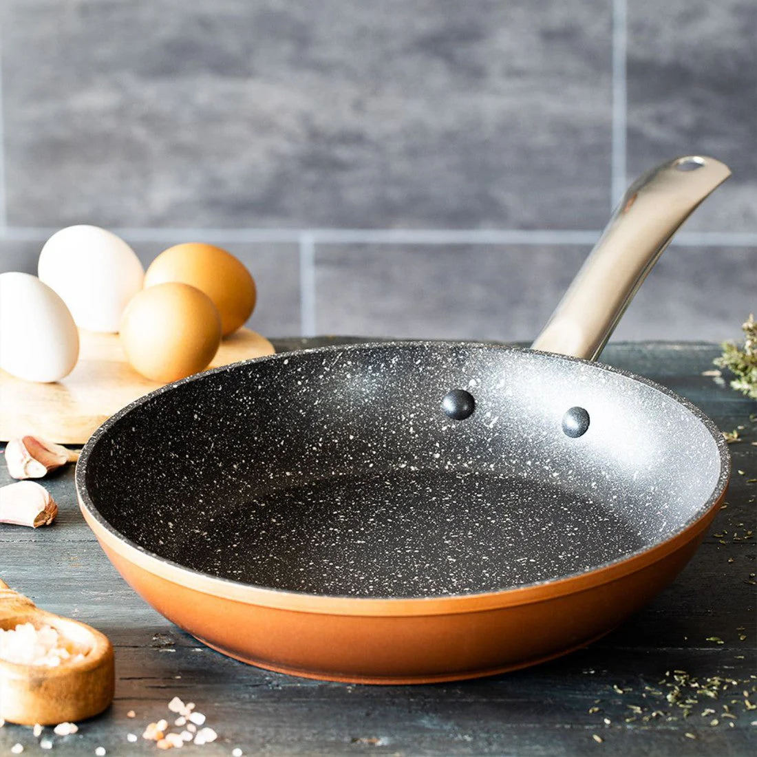 Sartén antiadherente Copper Monix (acabado cobre+titanio)