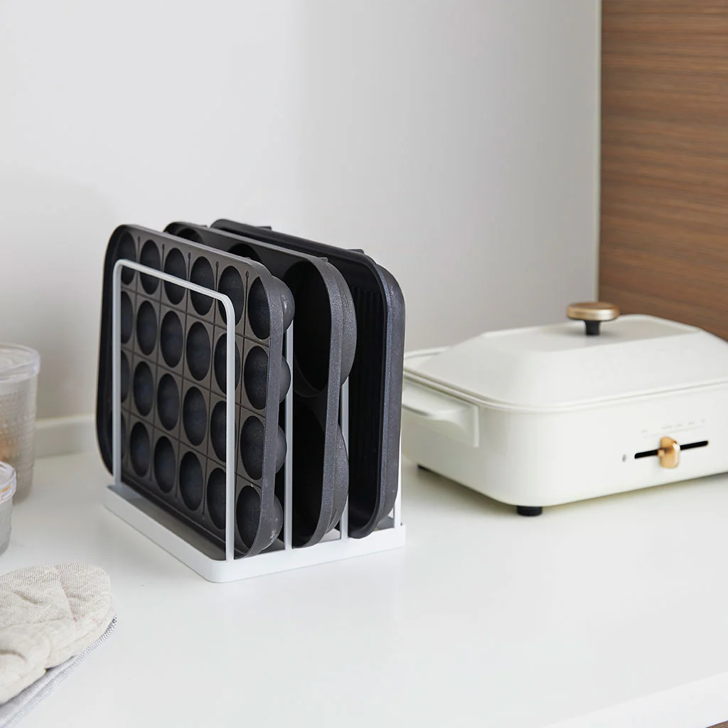 Soporte organizador para tablas y bandejas Yamazaki - Imagen 4