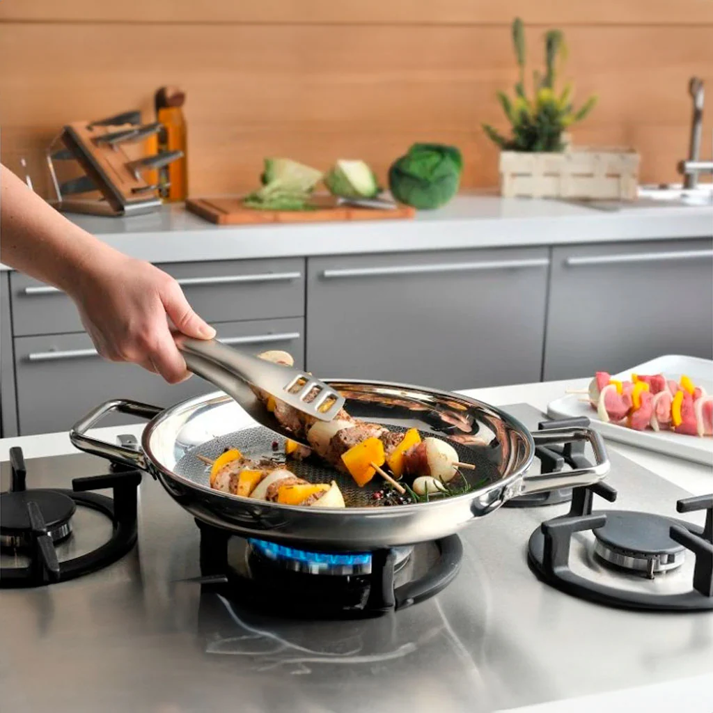 Sartén inox con fondo de abeja con 2 asas Profi Resist WMF - Imagen 4